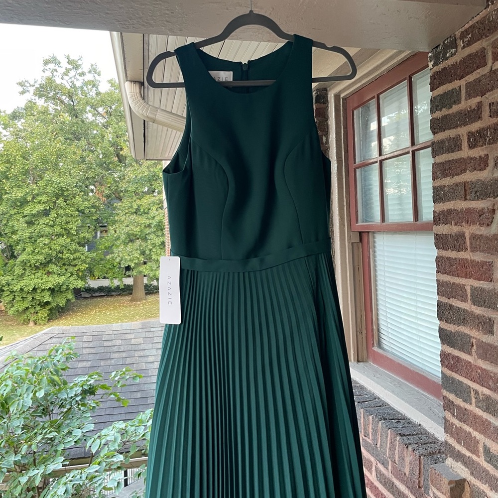 Azazie Lindie in Pine